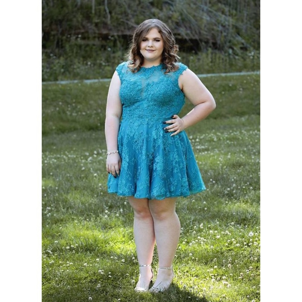 Short Prom/Homecoming/Spring Formal Dress